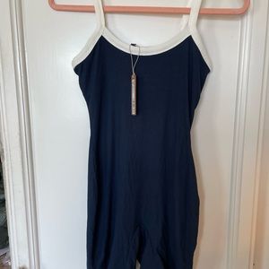 SKIMS Onesie Never worn, New with tags in perfect condition, size small